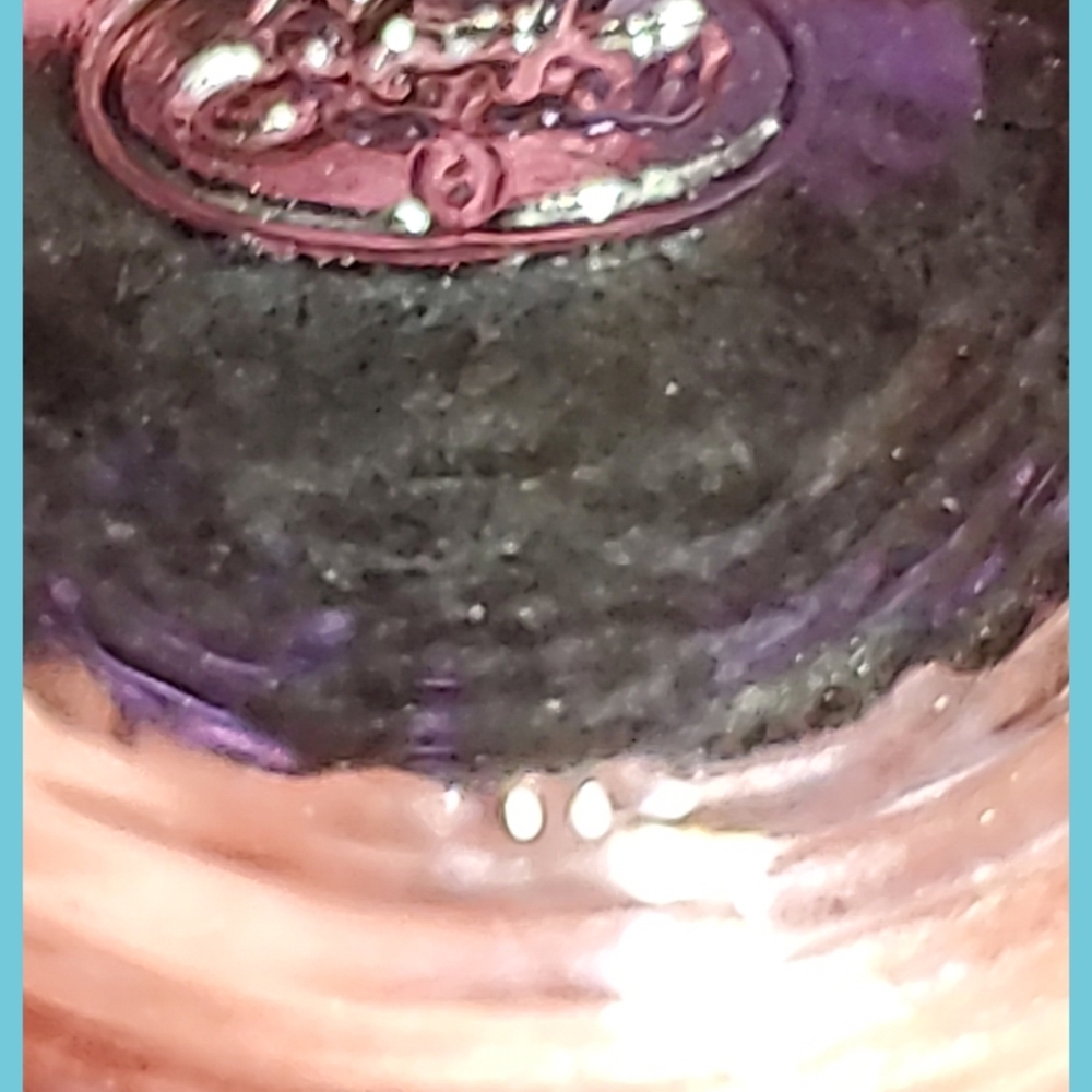 Fenton "Daisy and Button" amethyst carnival glass salt and pepper shakers - Picture 6 of 8